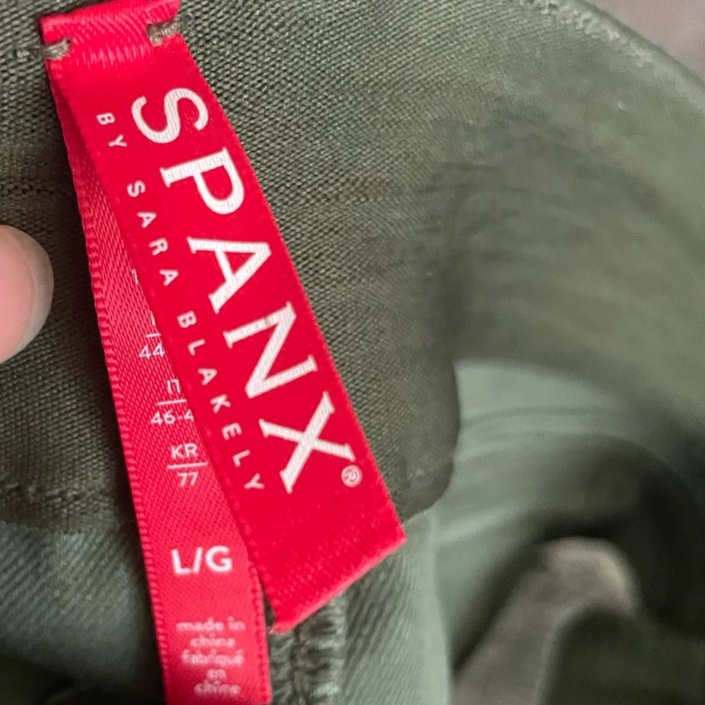 Spanx women’s stretch twill ankle cargo pant in soft sage size L green skinny - Picture 7 of 8
